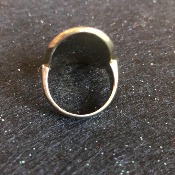 Ring - Picture 3 of 4